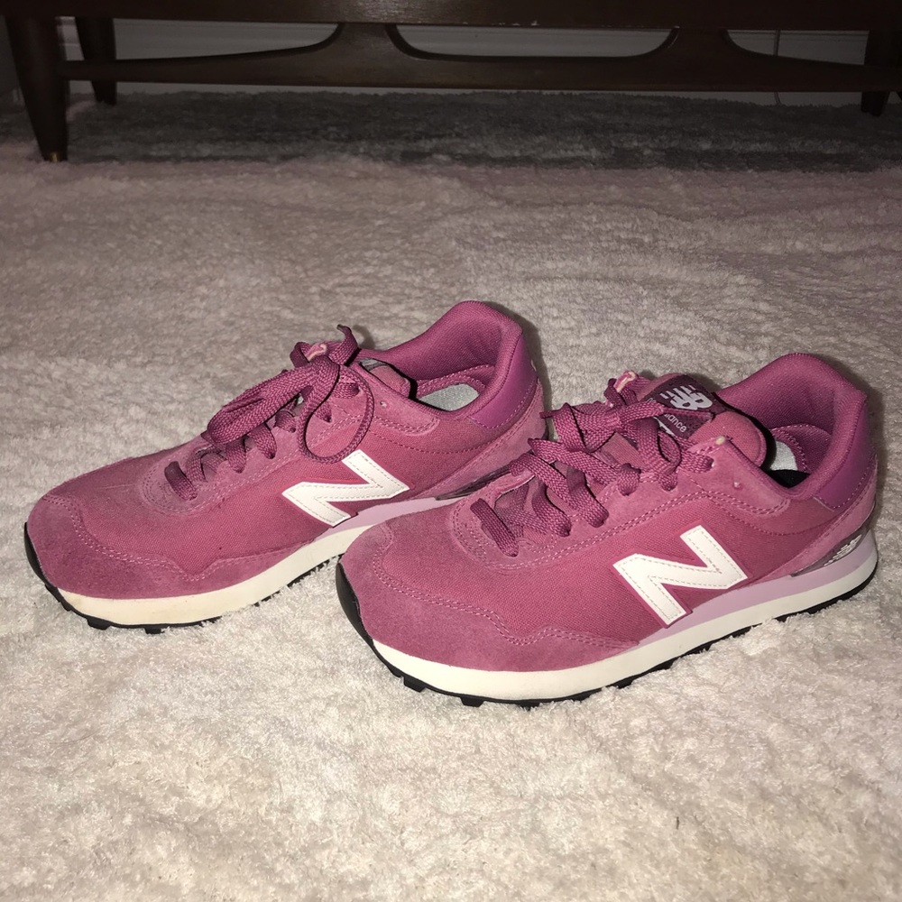 SOLD New Balance women’s 515 V1 Sneaker - WIDE